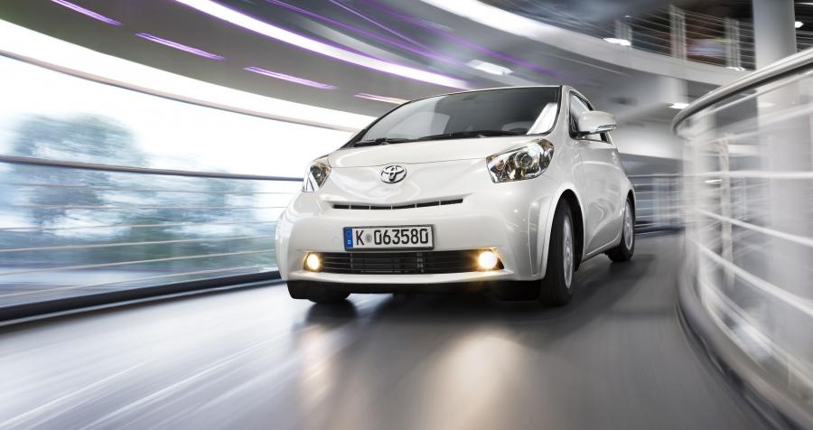  Toyota iQ 2008 года  (фото 83 из 225)